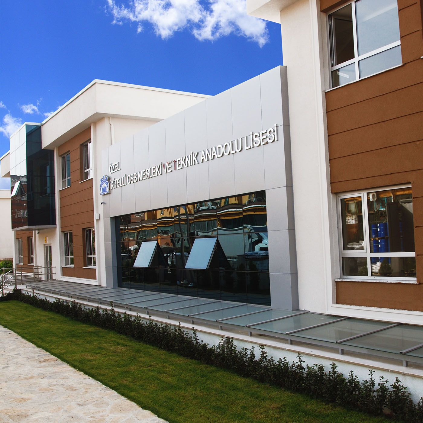 İKİTELLİ OSB MESLEKİ TEKNİK ANADOLU LİSESİ